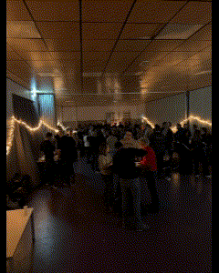 Kerstviering in de speelzaal obs 't Reigerbos.gif